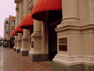 Built in 1911, the Hotel Icon beckons to a more elegant period in Houston's history