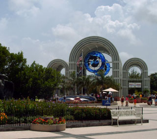 The grand entrance to SeaWorld