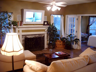 The front entrance room of the Bear Creek Retreat.